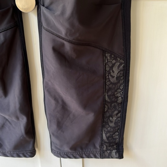 VGUC Lululemon running pant - Picture 5 of 11